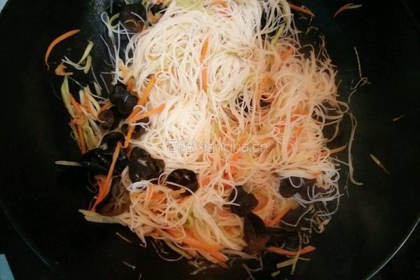 素炒三丝米线的做法图解3