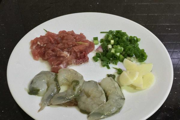 蒜香虾仁瘦肉炒茭白的做法图解2