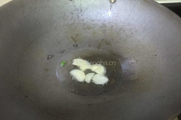 蒜香虾仁瘦肉炒茭白的做法图解5