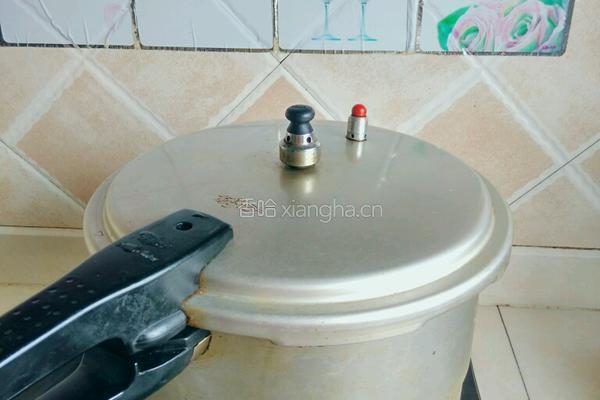 苦藠炖猪肚的做法图解10