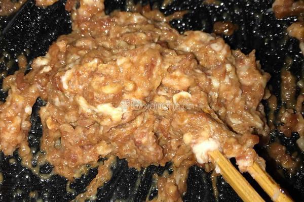 扁豆猪肉馅饼的做法图解1