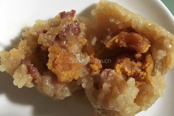 蛋黄肉粽的做法图解10