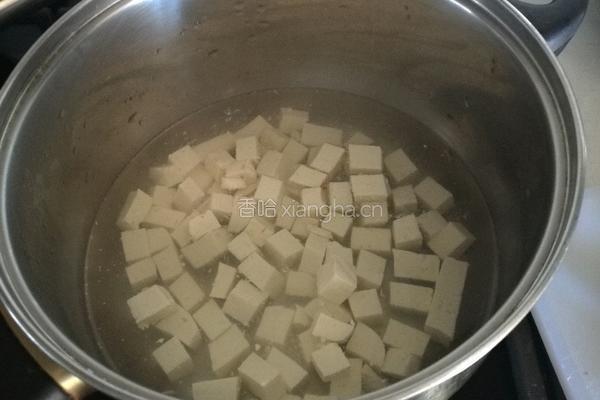 口蘑豆腐羹的做法图解3