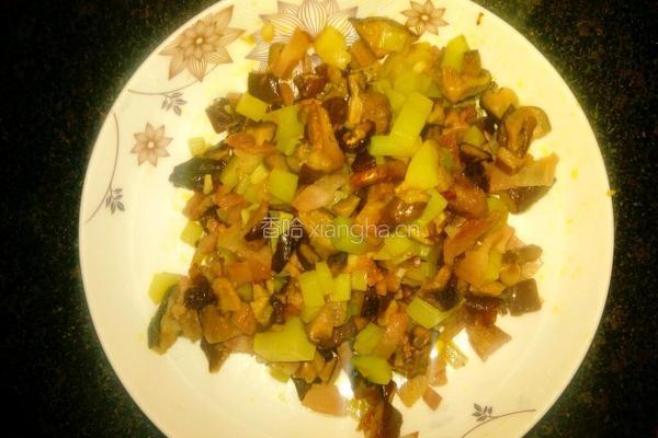 腊肉香菇土豆粽的做法图解5