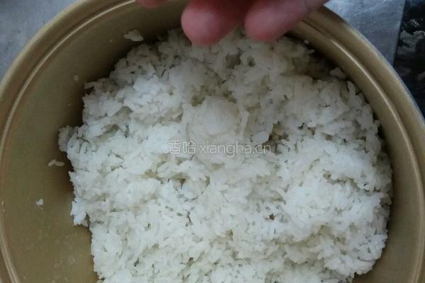 蚝油炒饭的做法图解1