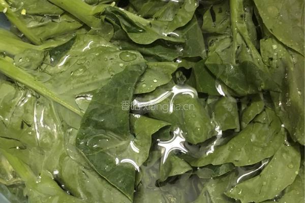 芥蓝菜炒饭的做法图解2