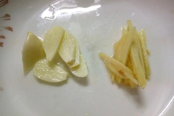 清炒平菇的做法图解2