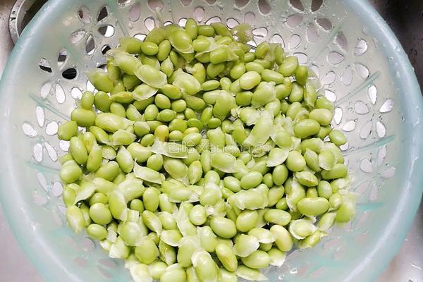 毛豆米炒肉丝的做法图解3