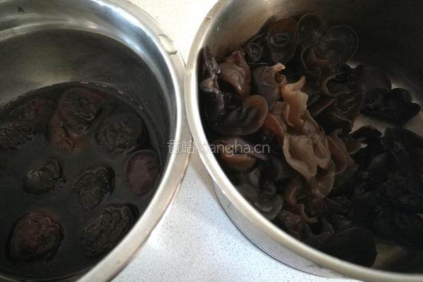 猪肉四季豆饺子的做法图解2