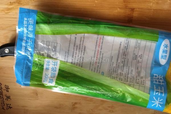水果玉米汁的做法图解1