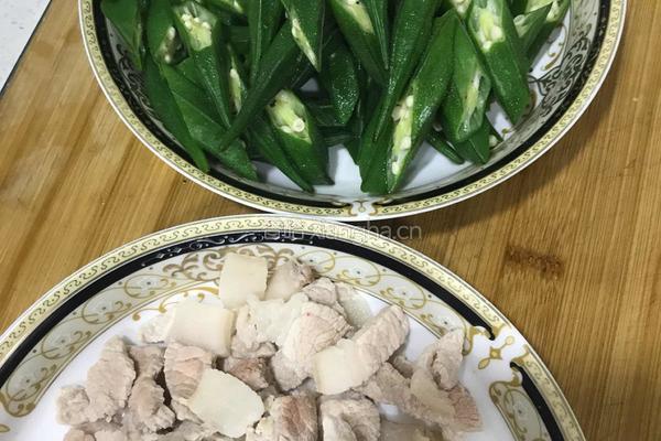 秋葵炒肉的做法图解2