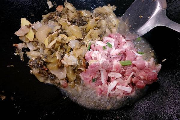 酸菜肉丝面的做法图解6