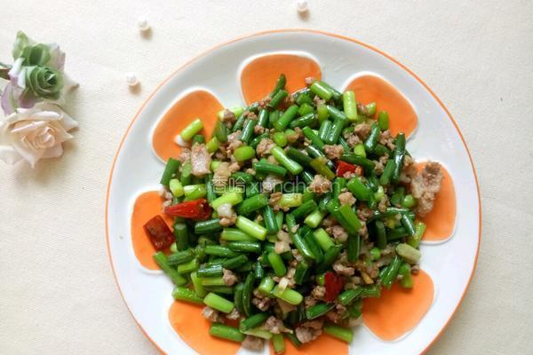 蒜苔炒肉沫的做法图解8