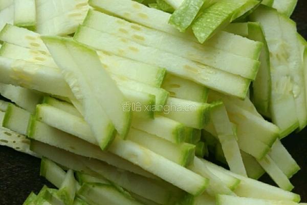 西葫芦鸡蛋饼的做法图解3