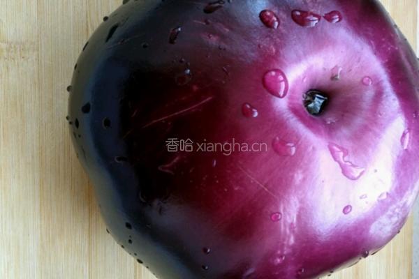 蒜蓉茄子的做法图解1