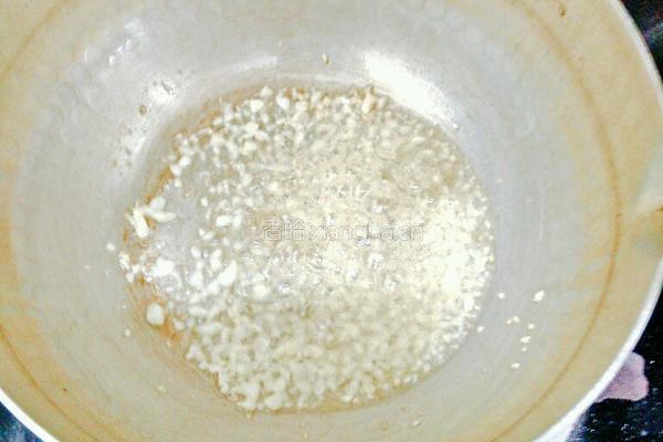 蒜蓉粉丝蒸娃娃菜的做法图解2