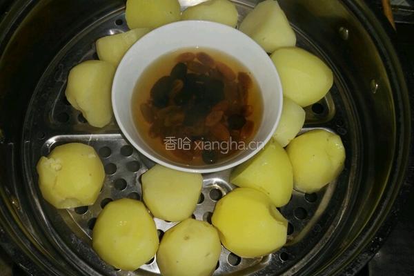 蓝莓土豆泥和番茄土豆泥的做法图解2