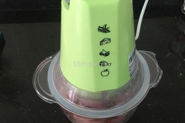 胎菊枸杞无花果炖瘦肉汤的做法图解3