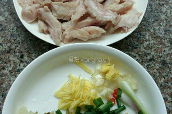 酸菜炒生肠的做法图解6