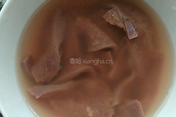 五花肉猪肝炒菠菜的做法图解2