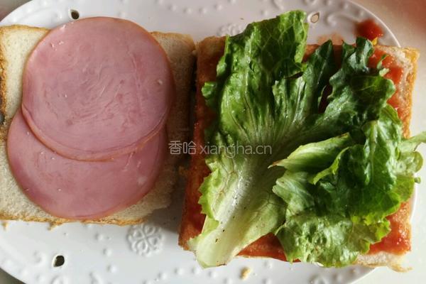 火腿鸡蛋生菜三明治的做法图解4