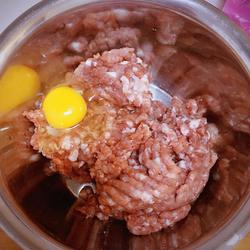 猪肉葱花馅饼的做法[图]
