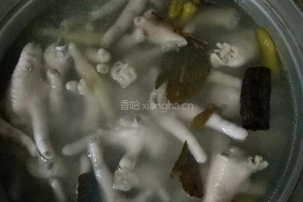 泡椒鸡爪的做法图解4