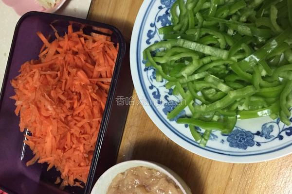 鱼香鸡丝（不辣）的做法图解2