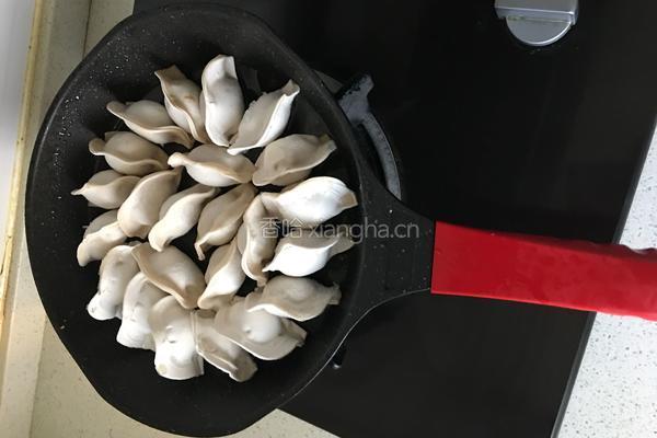 煎饺的做法图解4