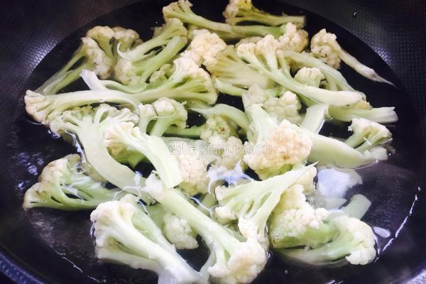 干煸孜然菜花的做法图解3