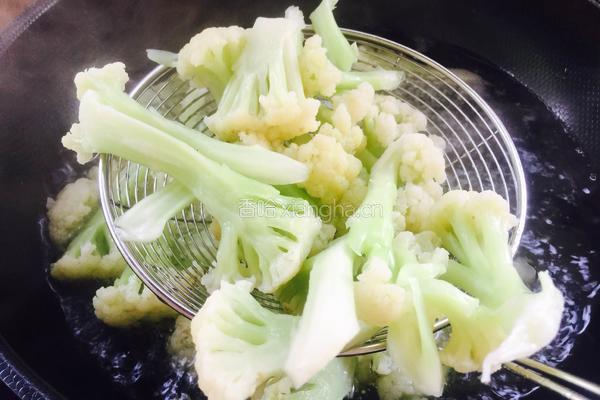 干煸孜然菜花的做法图解4