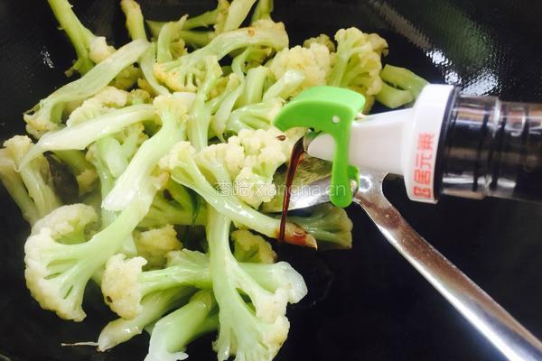 干煸孜然菜花的做法图解8