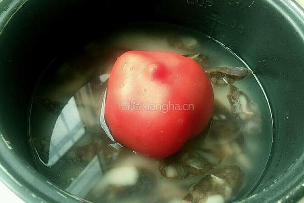 电饭煲西红柿腊肠饭的做法图解3