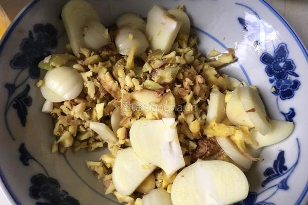 火爆小龙虾的做法图解1