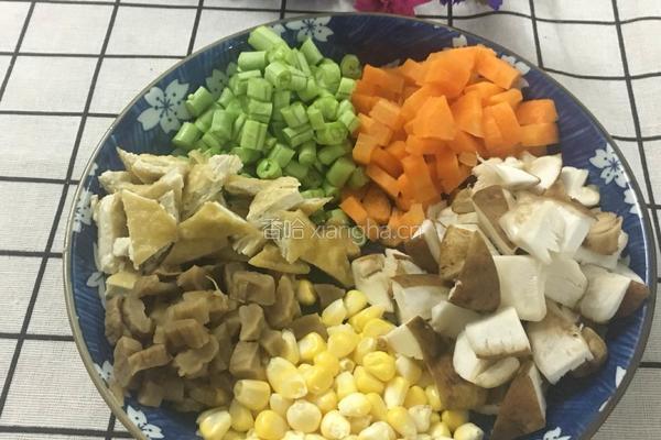 苋菜田园炒饭的做法图解5