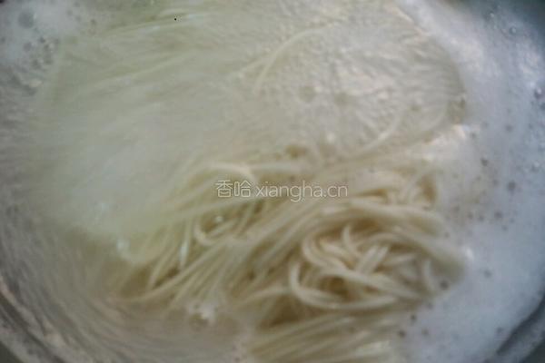 家常肉末面条的做法图解4