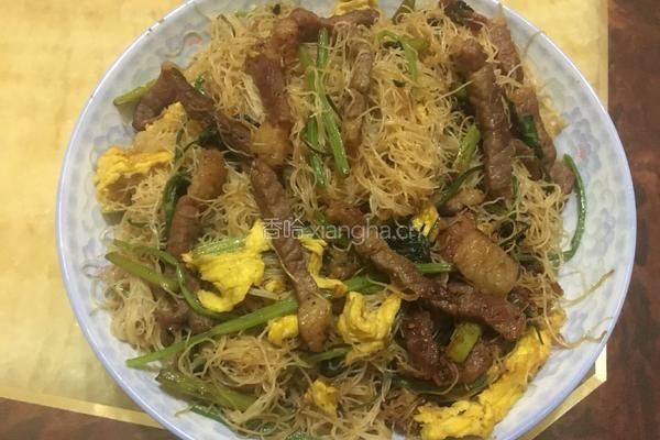 笨鸡蛋黑椒牛肉炒福建米粉