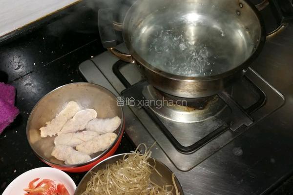 自创酸辣薯粉的做法图解2