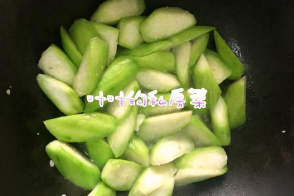 八角丝瓜炒肉的做法图解6