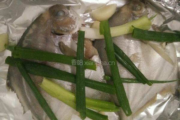 清蒸白鲳鱼的做法图解2