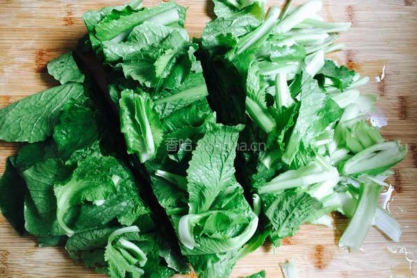 炝炒小白菜的做法图解2