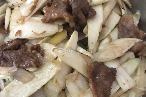 茭白炒肉的做法图解7