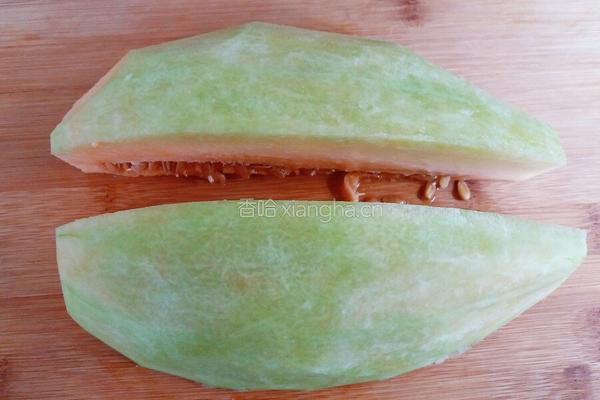 哈密瓜花样切法的做法图解2