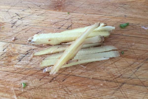 豆腐皮炒毛白菜的做法图解3