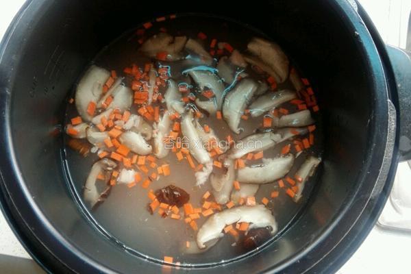 香菇瘦肉粥的做法图解4