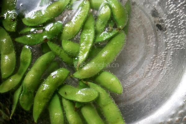 麻辣毛豆的做法图解3