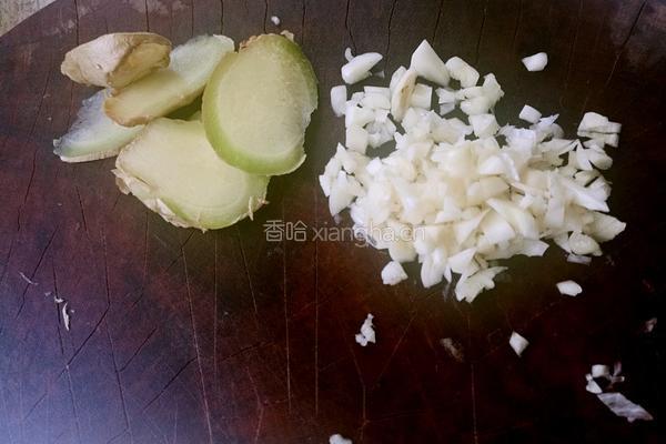 墨鱼红烧肉的做法图解2