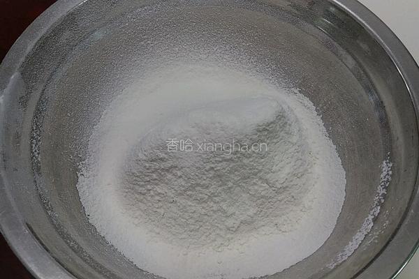 8寸奶油裱花蛋糕的做法图解2