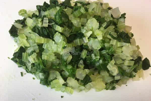 私房黑胡椒西芹饺的做法图解3