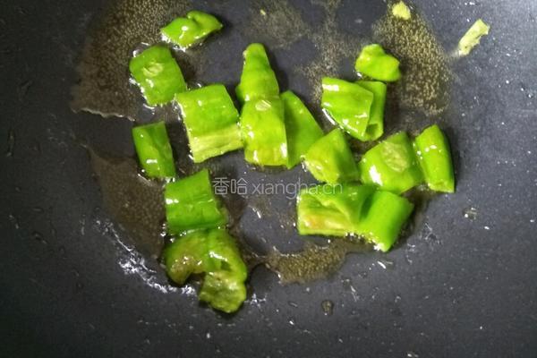 青椒炒油条的做法图解4